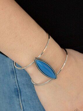 Paparazzi Jewelry - What You SEER Is What You Get - Blue Bracelet